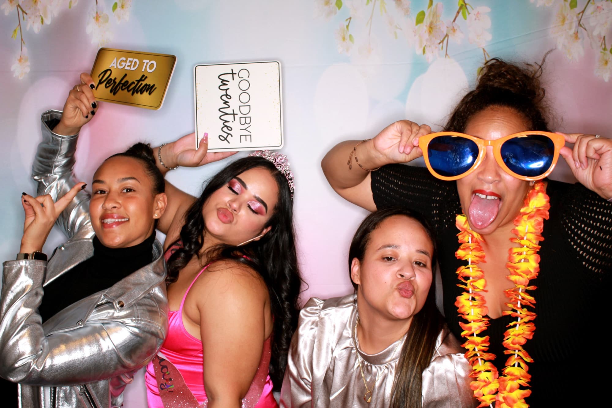 Guests celebrating together in the snapNshare PhotoBooth